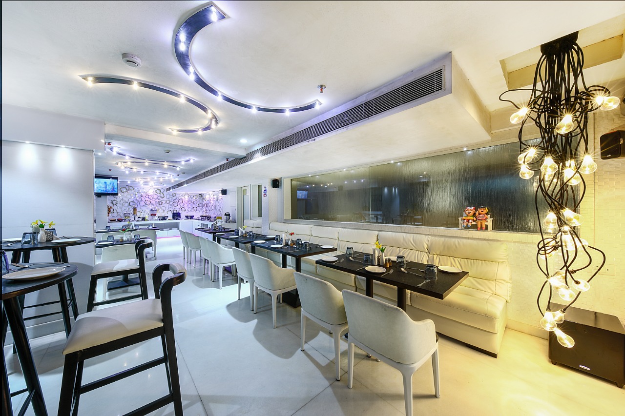 Hotel Narayani Slider Image 2